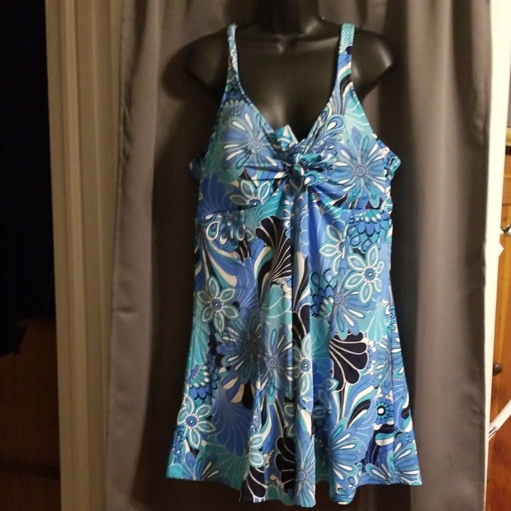 A & H swimwear full swim dress size 24W